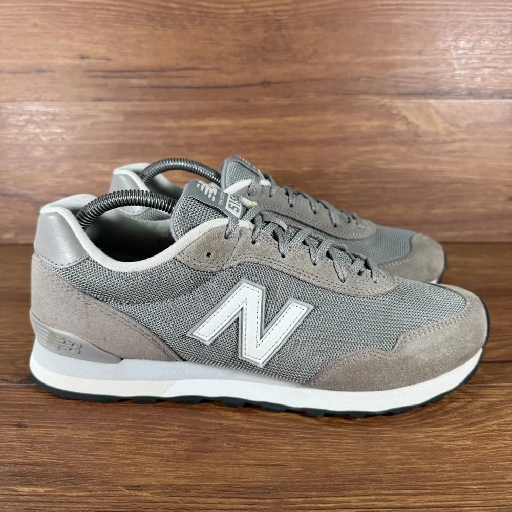 New Balance 515 Gray Suede Sneakers Men’s Size 8.5 Low Top‎ Shoes